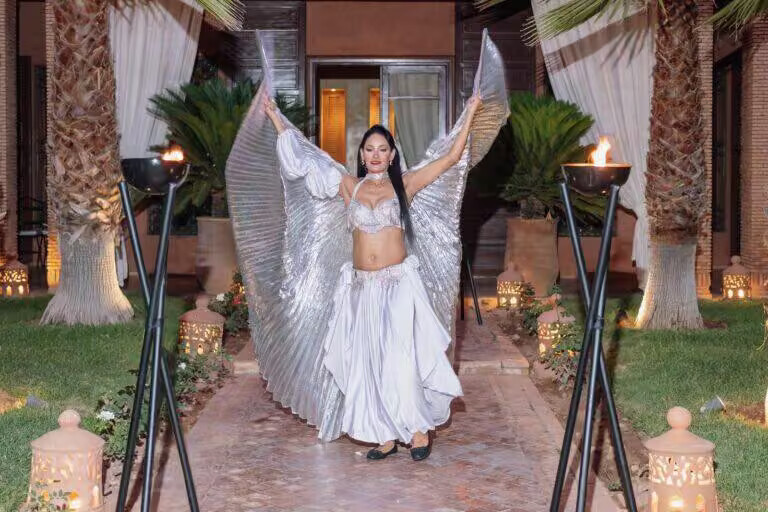 Danseuse lors d'une soirée marocaine