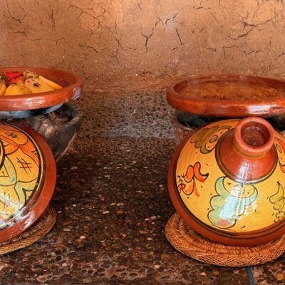 Tajines colorés en céramique